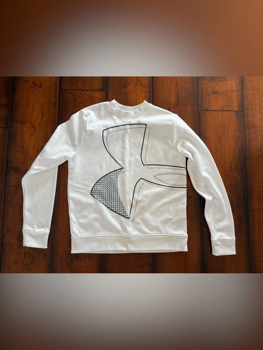 Under Armour White Crewneck Sweatshirt with Large Outline Logo
